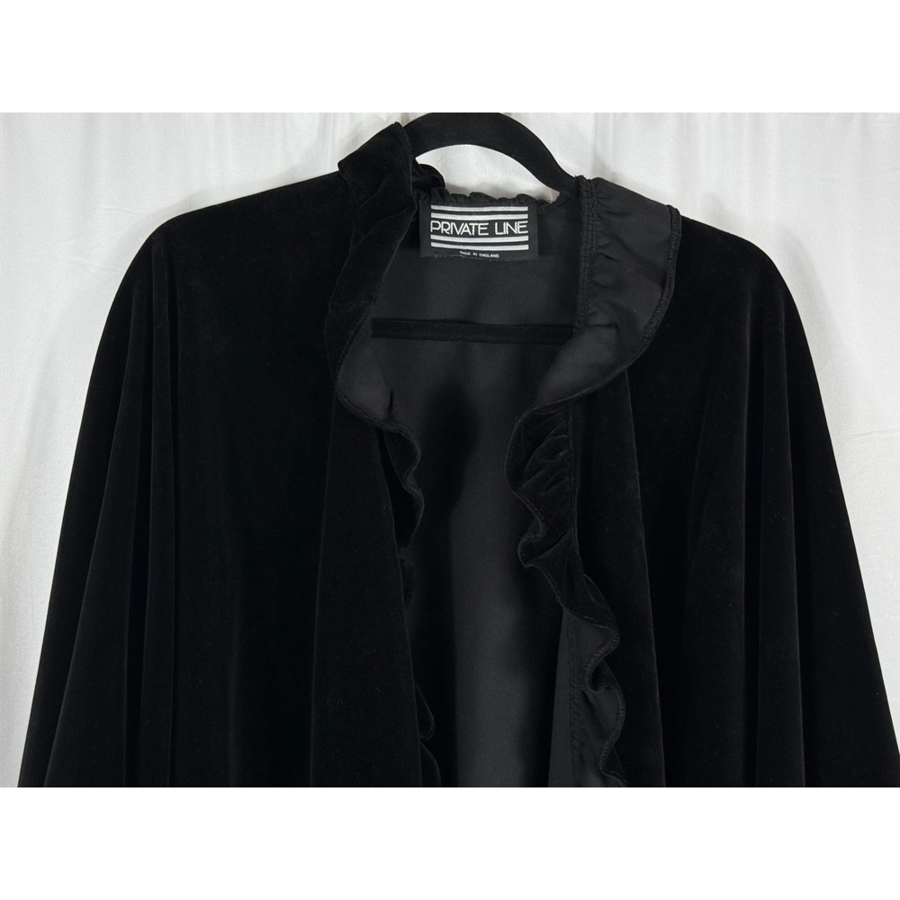 Private Line Vintage Beautiful Black Velvet Ruffle Cape Wrap Made in England - Picture 2 of 7